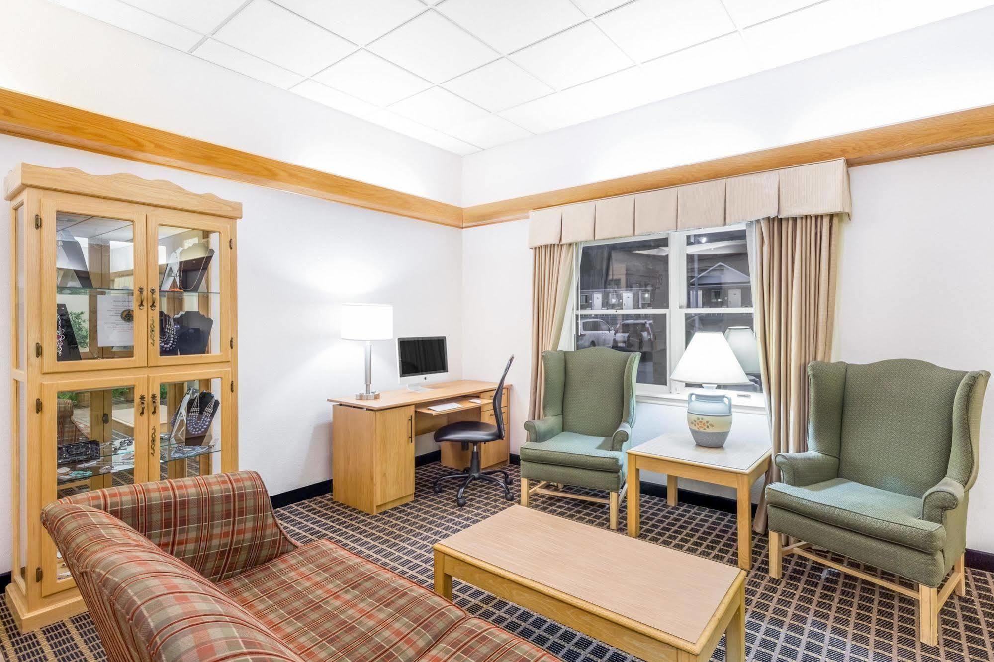 Days Inn By Wyndham Jefferson Eksteriør bilde